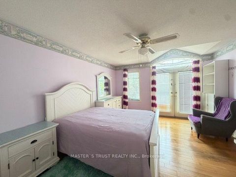 Photo 4 at 83 Gemini Crescent, Rouge Woods, Richmond Hill