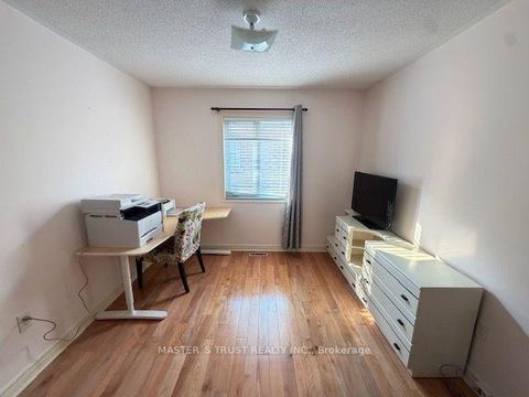 Photo 7 at 83 Gemini Crescent, Rouge Woods, Richmond Hill