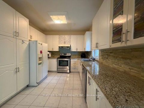Photo 19 at 83 Gemini Crescent, Rouge Woods, Richmond Hill