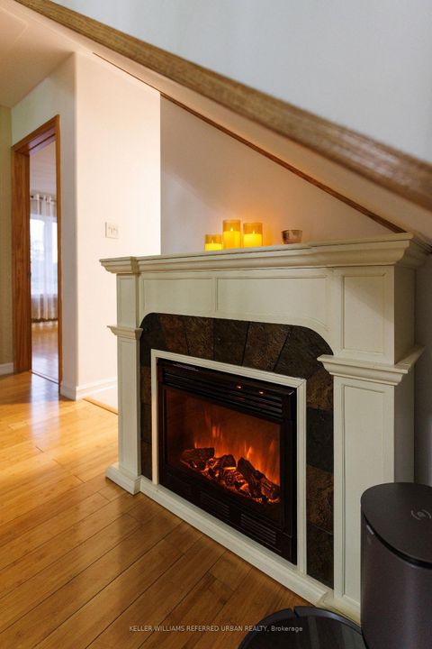 Photo 10 at 6 Elmhurst Drive, Kipling, Toronto