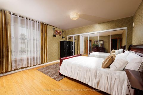 Photo 11 at 6 Elmhurst Drive, Kipling, Toronto