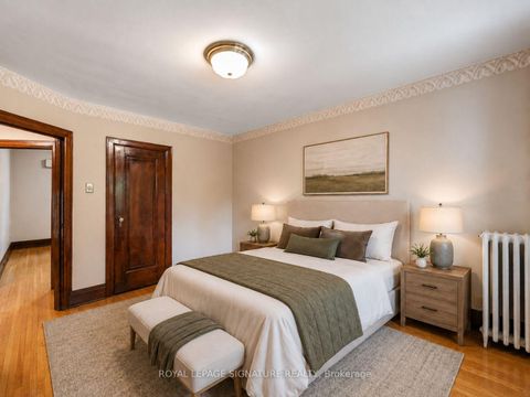 Photo 15 at 511 Donlands Avenue, East York, Toronto