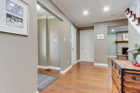 Photo 6 at 865 Arnold Crescent, College Manor, Newmarket