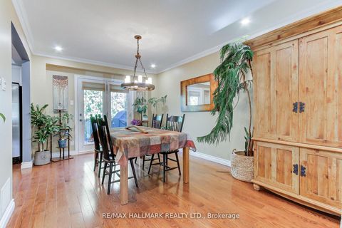 Photo 9 at 865 Arnold Crescent, College Manor, Newmarket