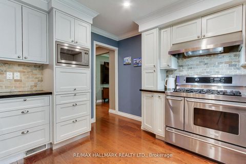 Photo 17 at 865 Arnold Crescent, College Manor, Newmarket