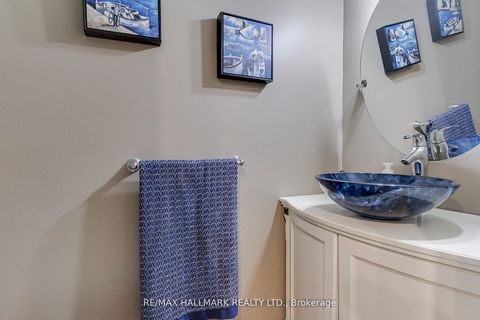 Photo 20 at 865 Arnold Crescent, College Manor, Newmarket