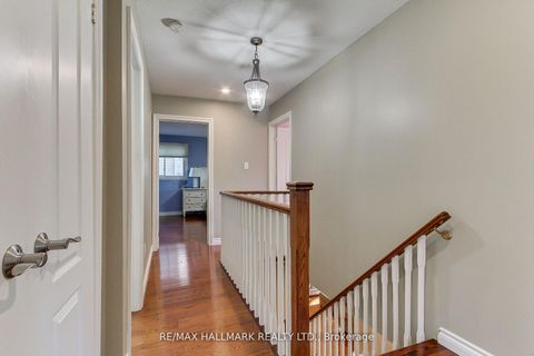 Photo 21 at 865 Arnold Crescent, College Manor, Newmarket
