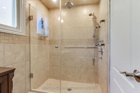 Photo 26 at 865 Arnold Crescent, College Manor, Newmarket