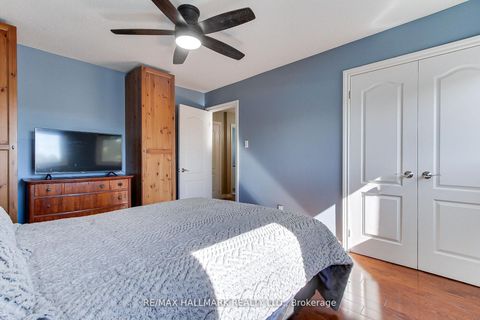 Photo 28 at 865 Arnold Crescent, College Manor, Newmarket