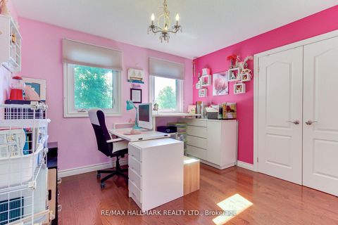 Photo 31 at 865 Arnold Crescent, College Manor, Newmarket