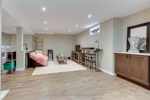 Photo 34 at 865 Arnold Crescent, College Manor, Newmarket