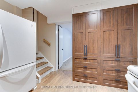 Photo 39 at 865 Arnold Crescent, College Manor, Newmarket