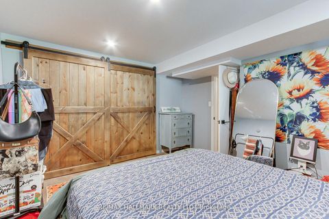 Photo 41 at 865 Arnold Crescent, College Manor, Newmarket