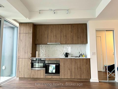 Photo 10 at 1920 - 158 Front Street E, Moss Park, Toronto