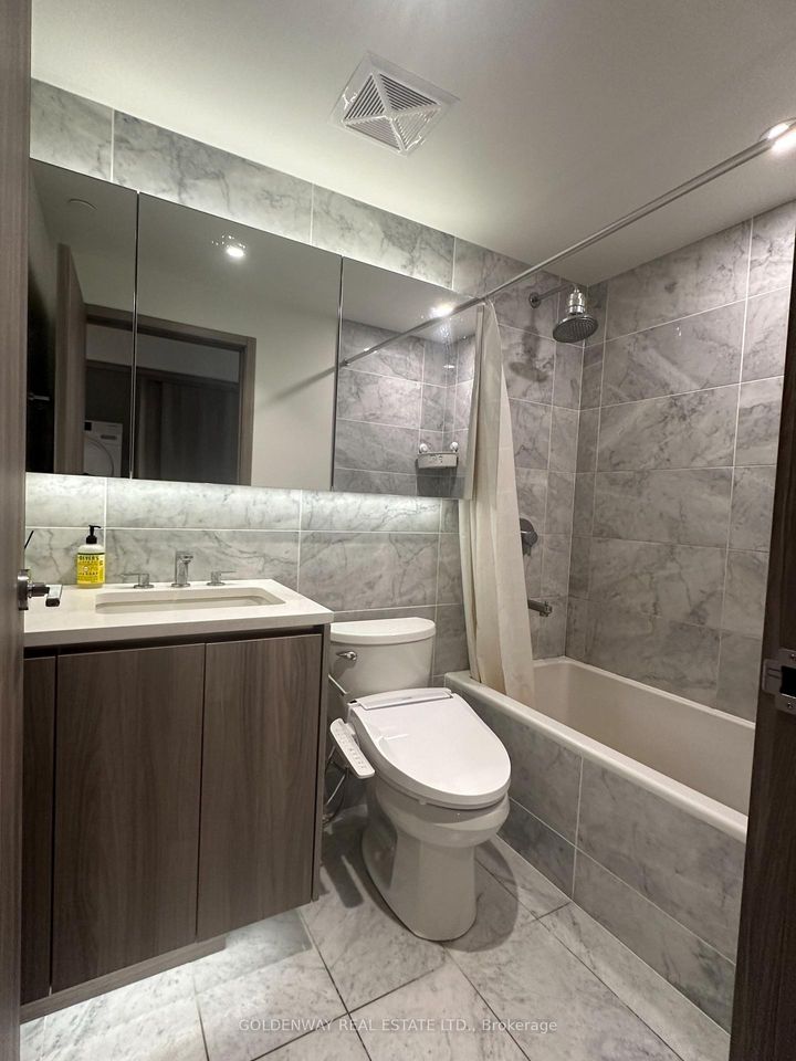Photo 6 at 2109 - 85 McMahon Drive, Bayview Village, Toronto
