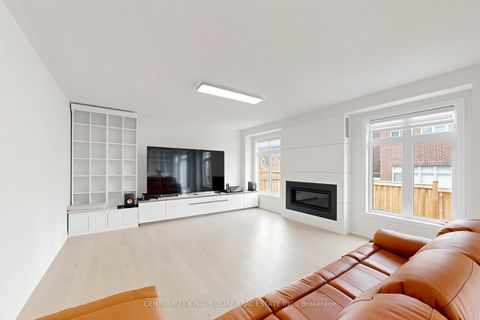 Photo 10 at 36 Bostock Drive, Keswick South, Georgina