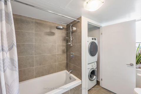 Photo 14 at 901 - 508 Wellington Street W, Waterfront Communities C1, Toronto