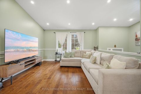 Photo 9 at 46 LILLIAN Crescent, Sunnidale, Barrie