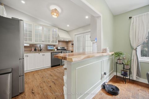 Photo 16 at 46 LILLIAN Crescent, Sunnidale, Barrie