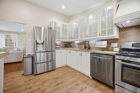 Photo 20 at 46 LILLIAN Crescent, Sunnidale, Barrie