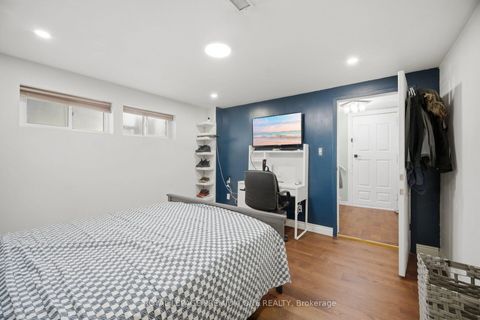 Photo 32 at 46 LILLIAN Crescent, Sunnidale, Barrie