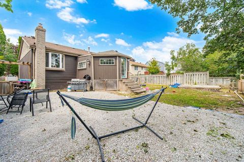 Photo 47 at 46 LILLIAN Crescent, Sunnidale, Barrie