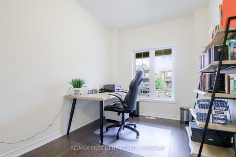 Photo 6 at 4 Cypress Point Street, Ardagh, Barrie