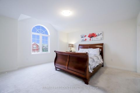 Photo 23 at 4 Cypress Point Street, Ardagh, Barrie