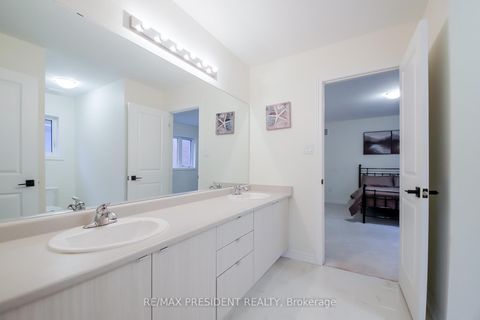 Photo 27 at 4 Cypress Point Street, Ardagh, Barrie