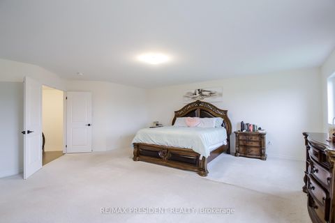 Photo 32 at 4 Cypress Point Street, Ardagh, Barrie