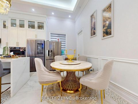 Photo 10 at 36 Craiglee Drive, Cliffside, Toronto