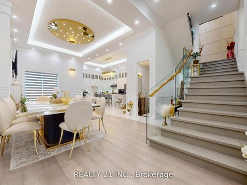 Photo 11 at 36 Craiglee Drive, Cliffside, Toronto