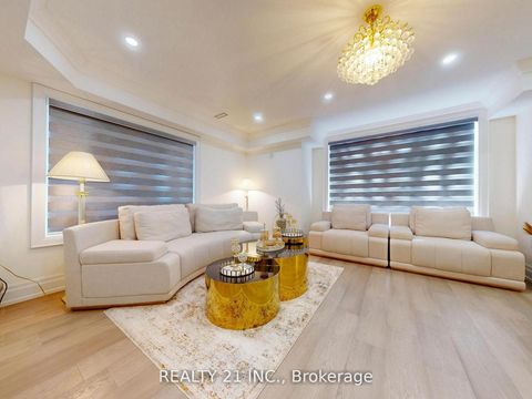 Photo 15 at 36 Craiglee Drive, Cliffside, Toronto