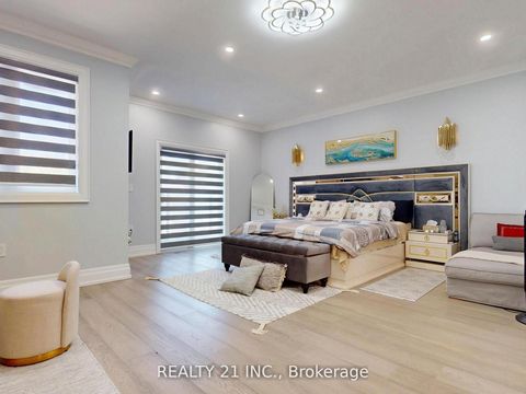 Photo 17 at 36 Craiglee Drive, Cliffside, Toronto
