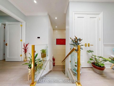 Photo 31 at 36 Craiglee Drive, Cliffside, Toronto