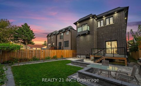 Photo 35 at 36 Craiglee Drive, Cliffside, Toronto