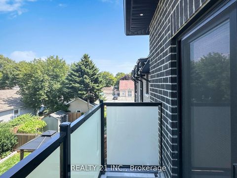 Photo 39 at 36 Craiglee Drive, Cliffside, Toronto