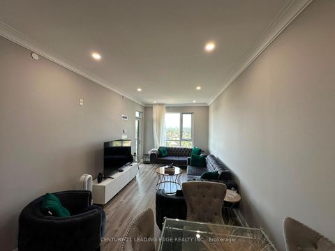 Photo 5 at 914 - 2800 Keele Street, CFB, Toronto
