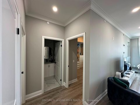 Photo 9 at 914 - 2800 Keele Street, CFB, Toronto