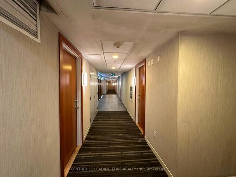 Photo 10 at 914 - 2800 Keele Street, CFB, Toronto