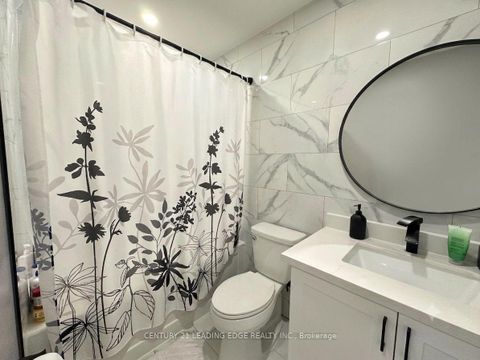 Photo 16 at 914 - 2800 Keele Street, CFB, Toronto