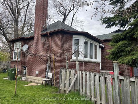 Photo 1 at 40 Glenvalley Drive S, Mount Dennis, Toronto