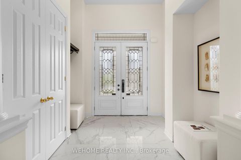 Photo 3 at 20 Gallant Place, Vellore Village, Vaughan