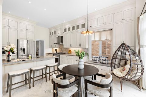 Photo 12 at 20 Gallant Place, Vellore Village, Vaughan