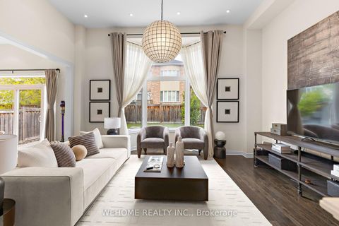 Photo 13 at 20 Gallant Place, Vellore Village, Vaughan
