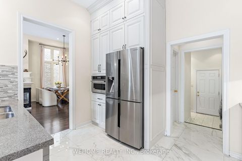Photo 18 at 20 Gallant Place, Vellore Village, Vaughan