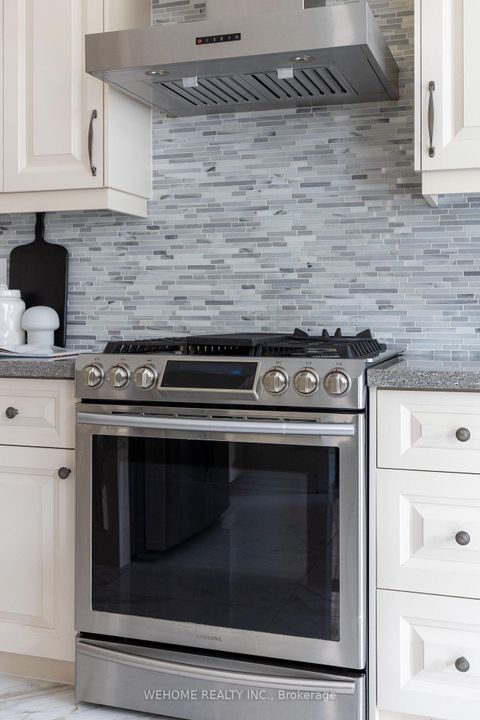 Photo 19 at 20 Gallant Place, Vellore Village, Vaughan