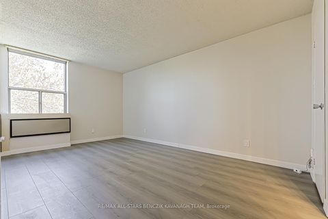 Photo 9 at 408 - 20 Fashion Roseway, Willowdale East, Toronto