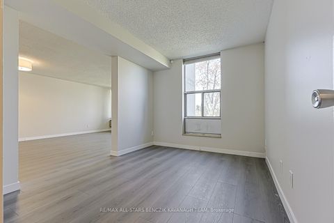 Photo 14 at 408 - 20 Fashion Roseway, Willowdale East, Toronto