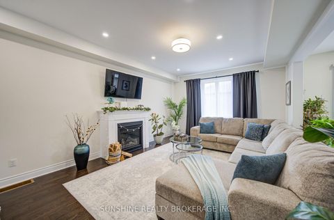 Photo 12 at 966 Sherman Brock Circle, Wyndham, Newmarket